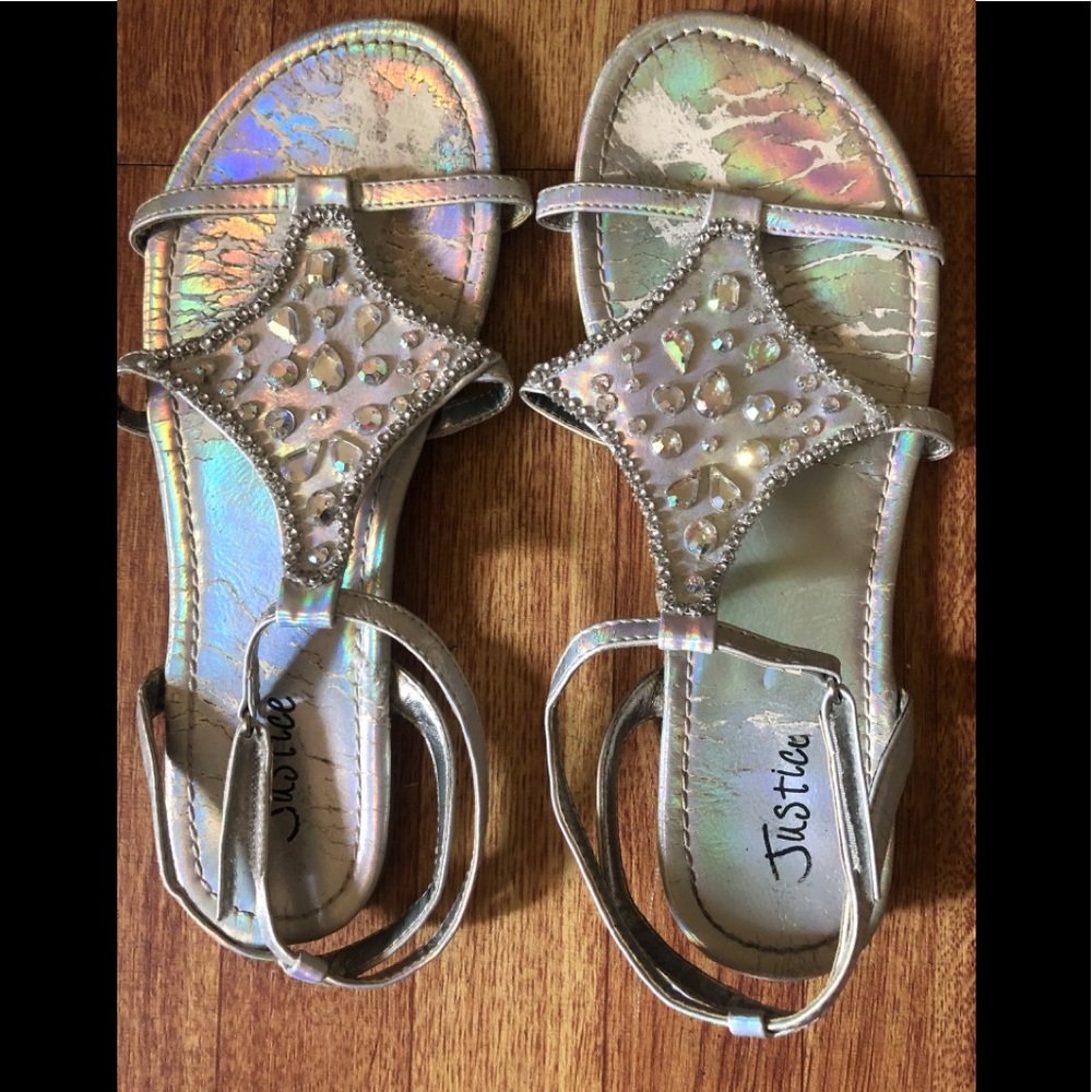 Justice White Rhinestone Sandlas